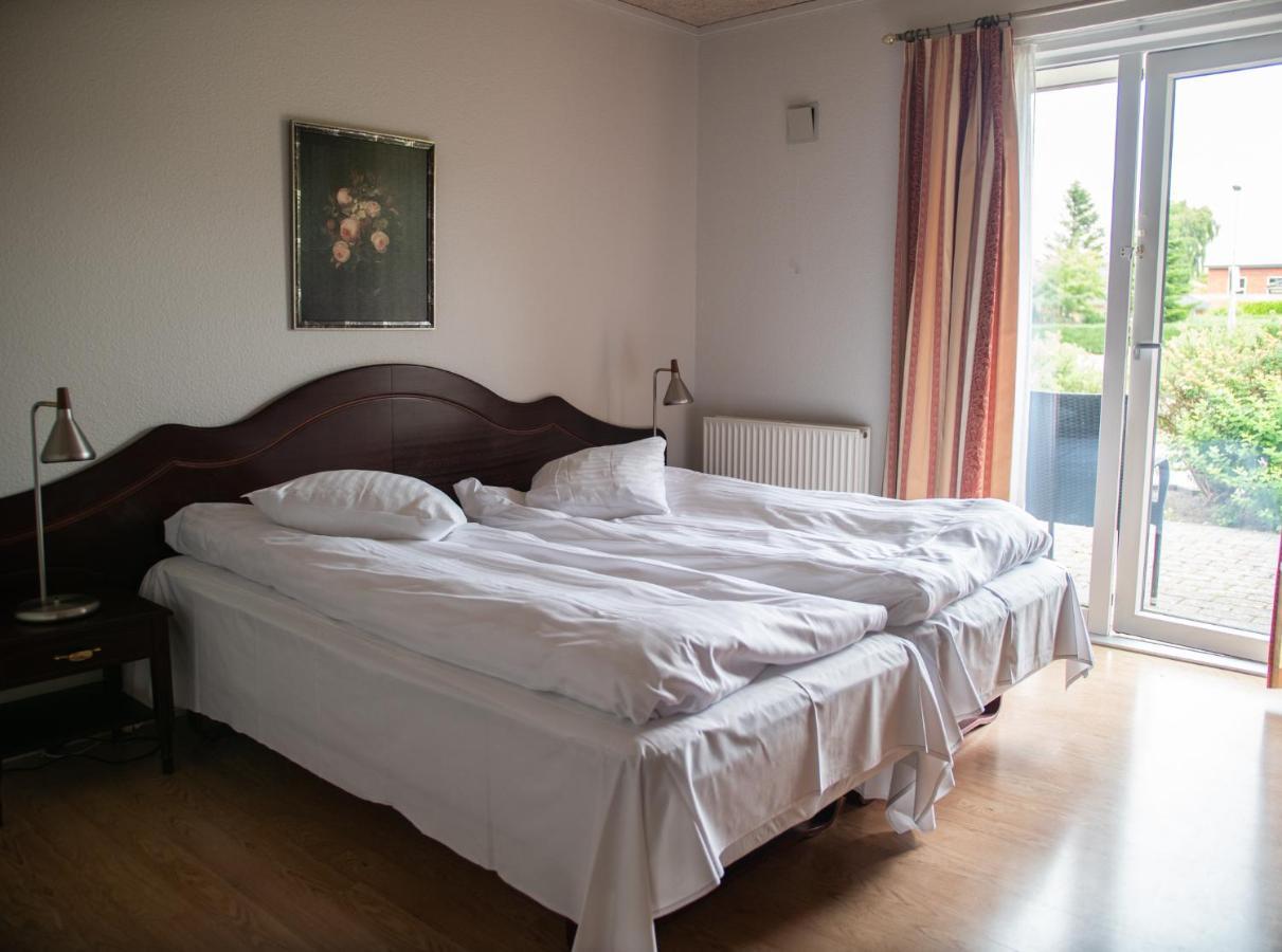 Hotel Sogarden Brørup エクステリア 写真