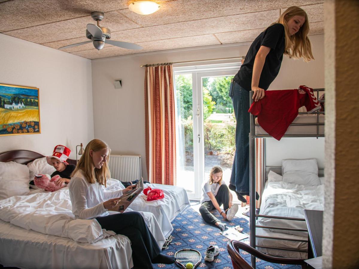 Hotel Sogarden Brørup エクステリア 写真