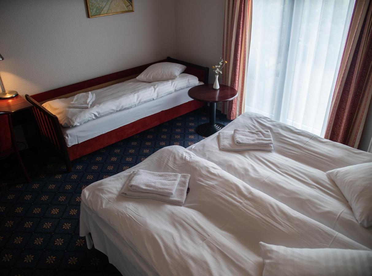 Hotel Sogarden Brørup エクステリア 写真