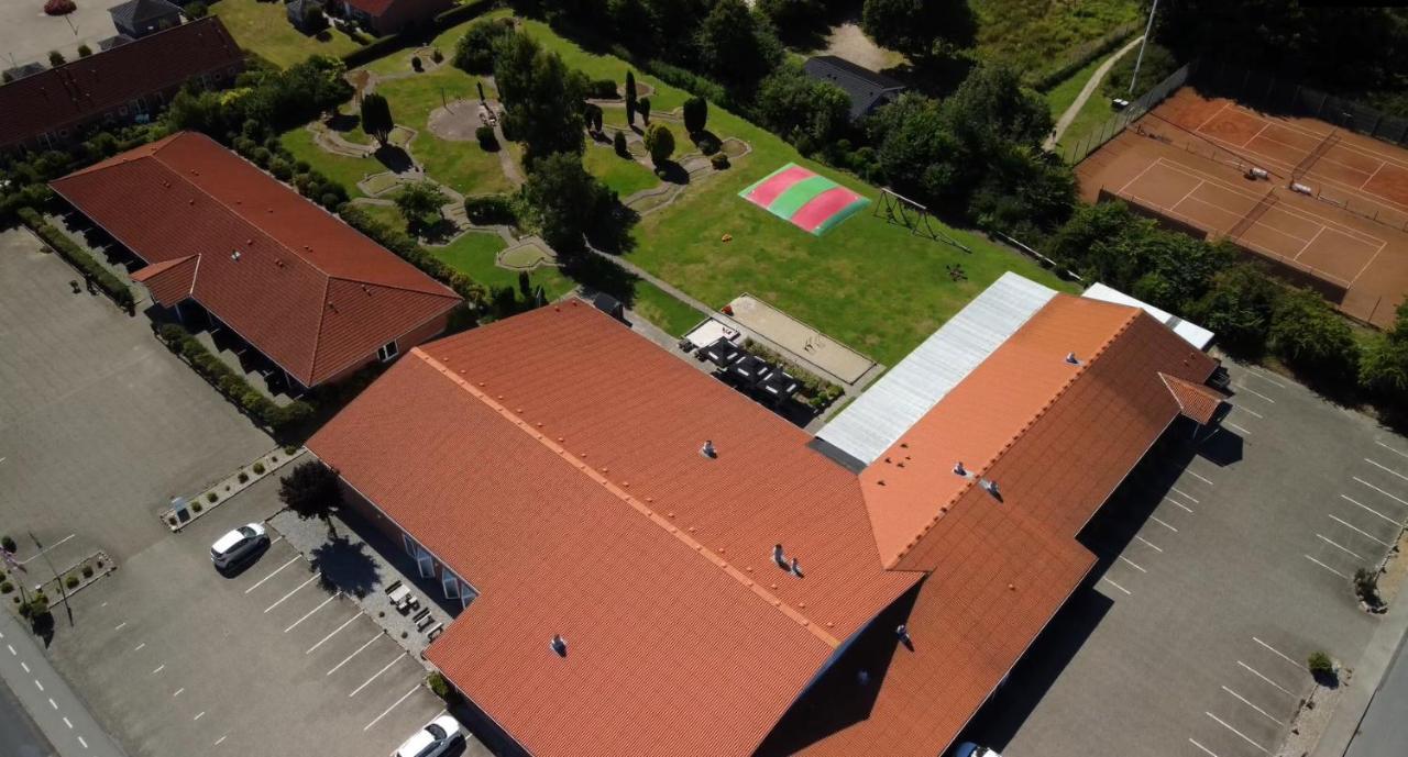 Hotel Sogarden Brørup エクステリア 写真
