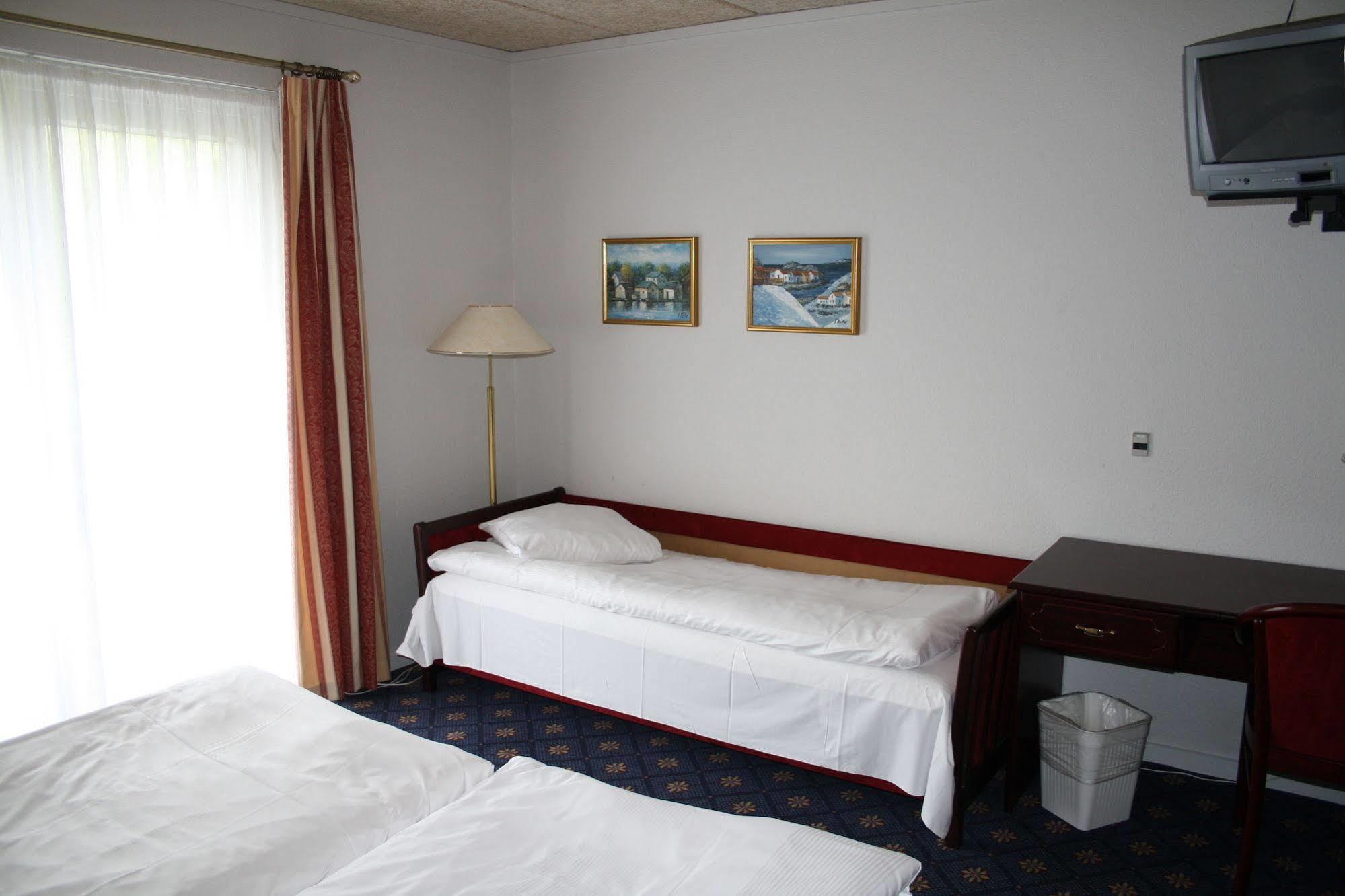 Hotel Sogarden Brørup エクステリア 写真