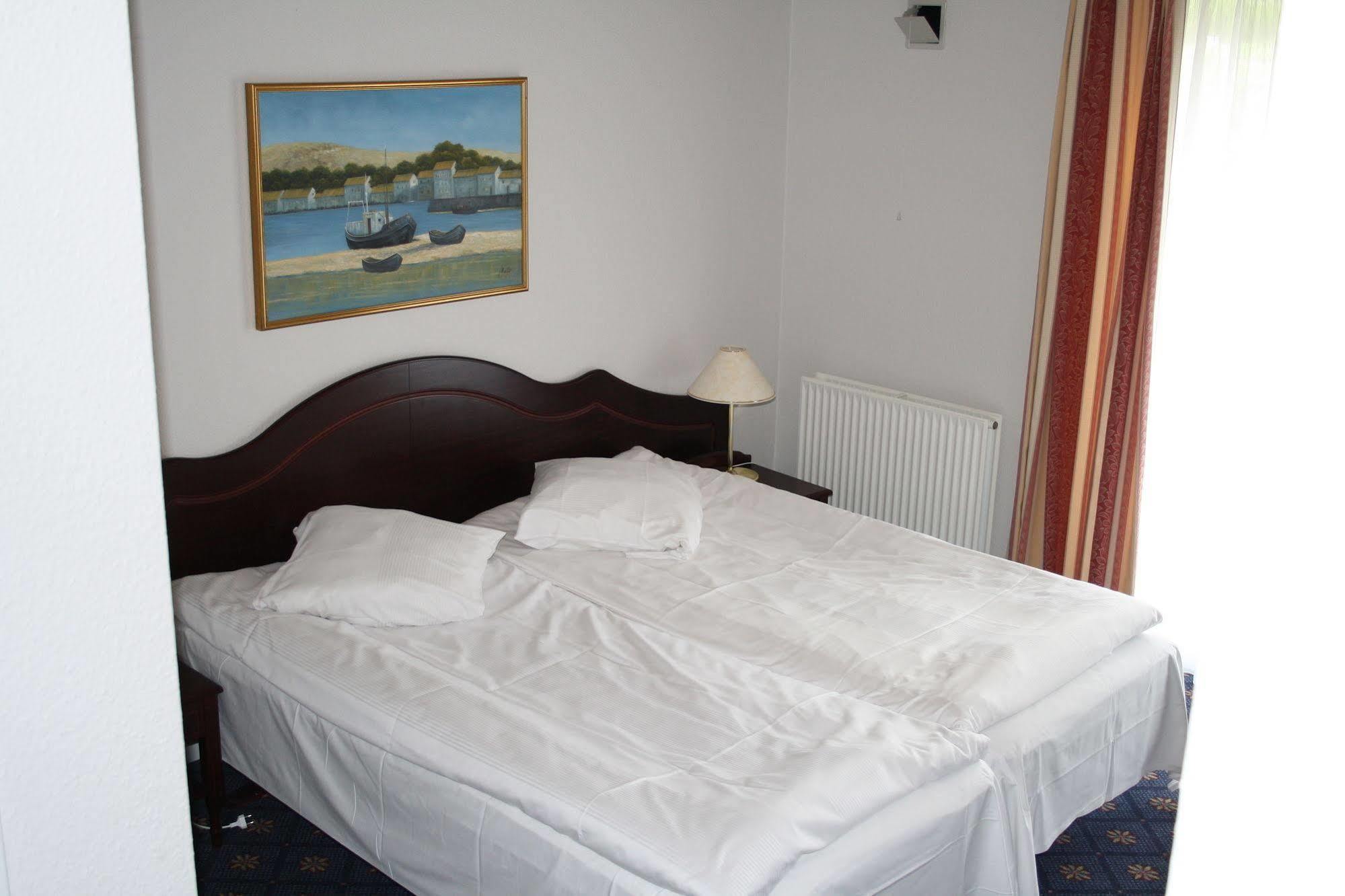 Hotel Sogarden Brørup エクステリア 写真